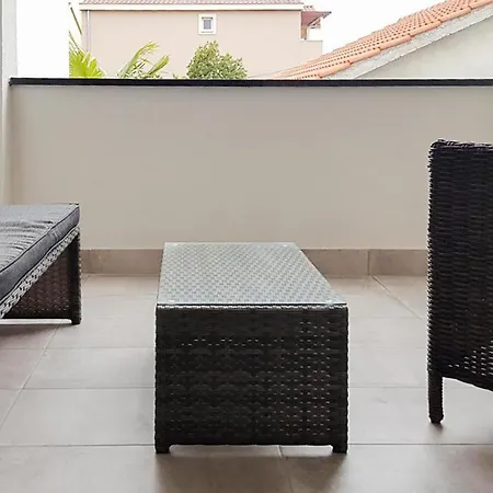 Appartement 1 Bedroom Stunning In Biograd Na Moru
