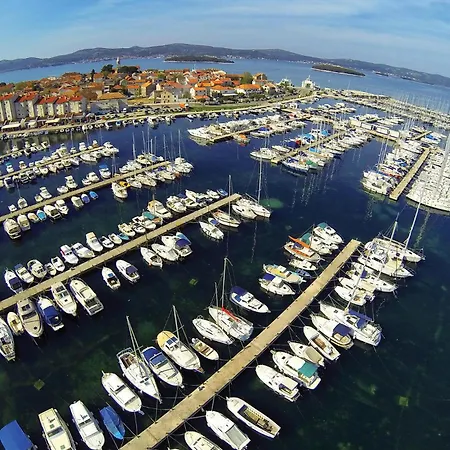1 Bedroom Stunning In * Biograd Na Moru